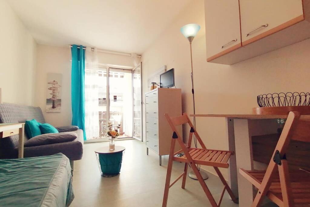 Agreable Studio Avec Terrasse A150M De La Plage Appartement Saint-Georges-de-Didonne Buitenkant foto