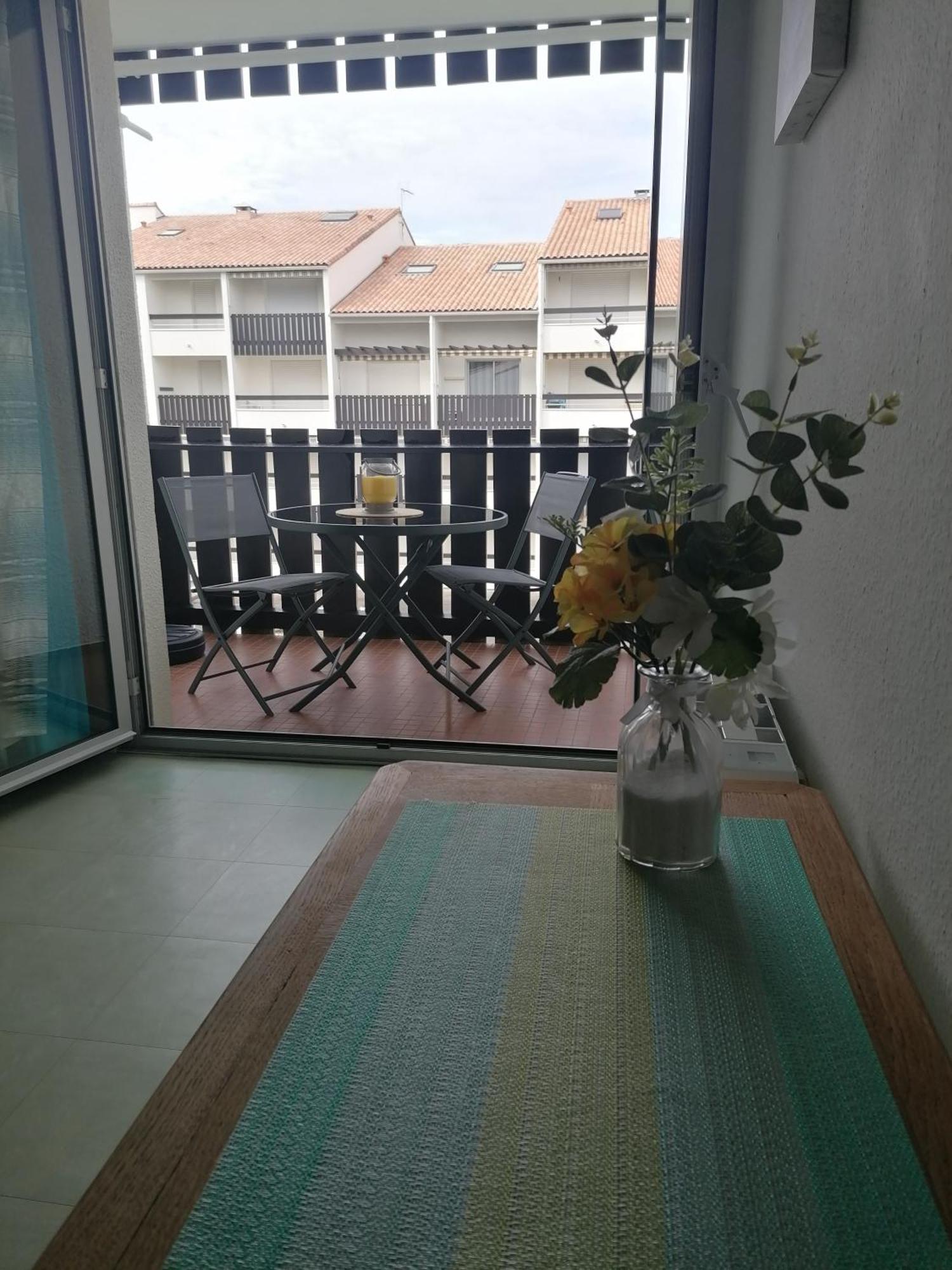 Agreable Studio Avec Terrasse A150M De La Plage Appartement Saint-Georges-de-Didonne Buitenkant foto