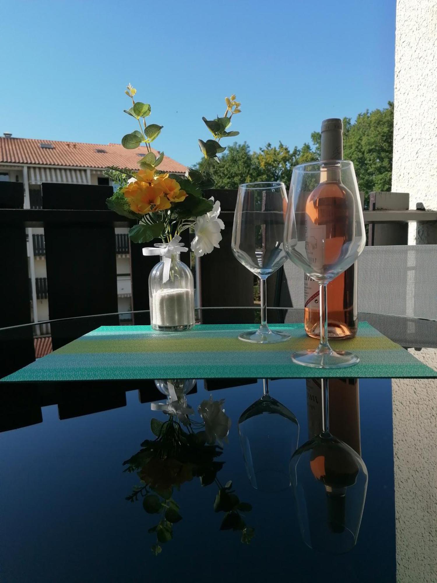 Agreable Studio Avec Terrasse A150M De La Plage Appartement Saint-Georges-de-Didonne Buitenkant foto